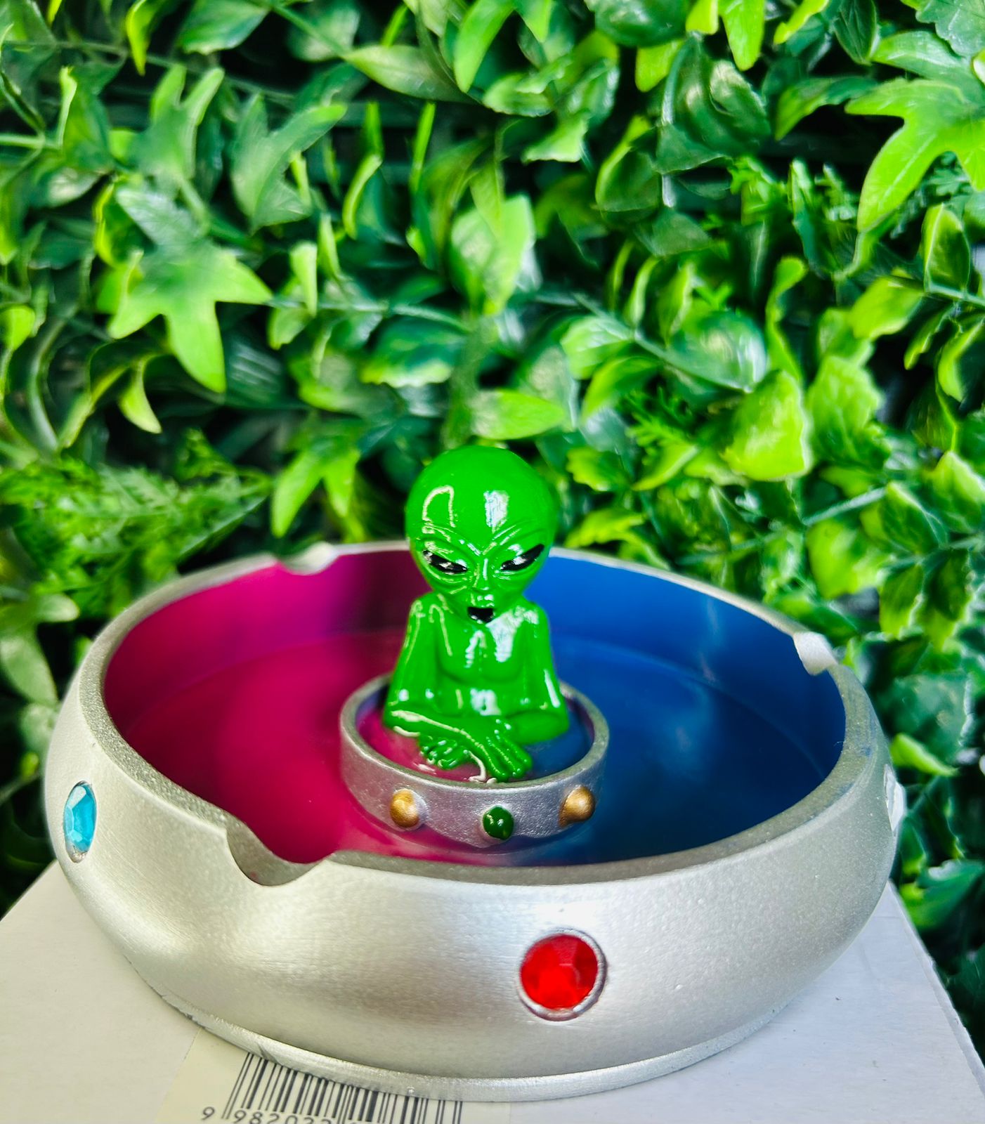 Cinzeiro ET x Nave Espacial