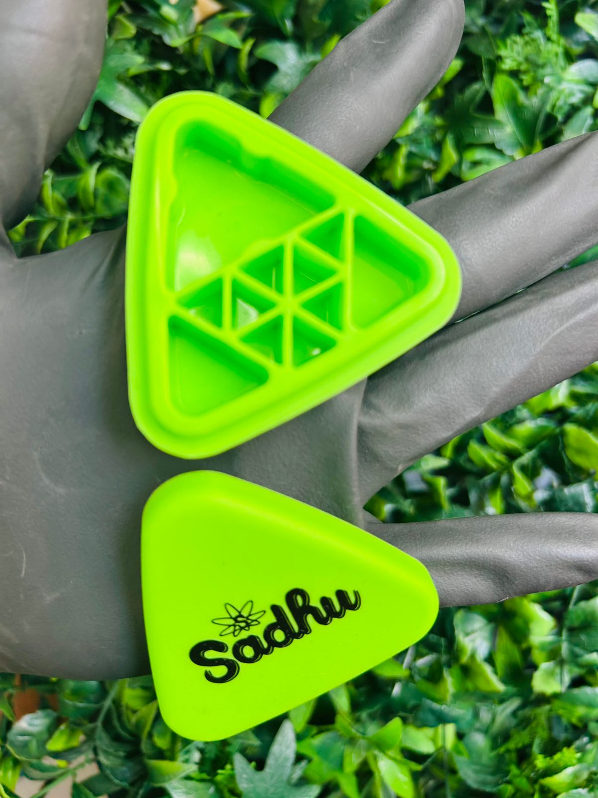 Slick De Silicone Triangulo Sadhu 10ml Com Divisórias - Verde